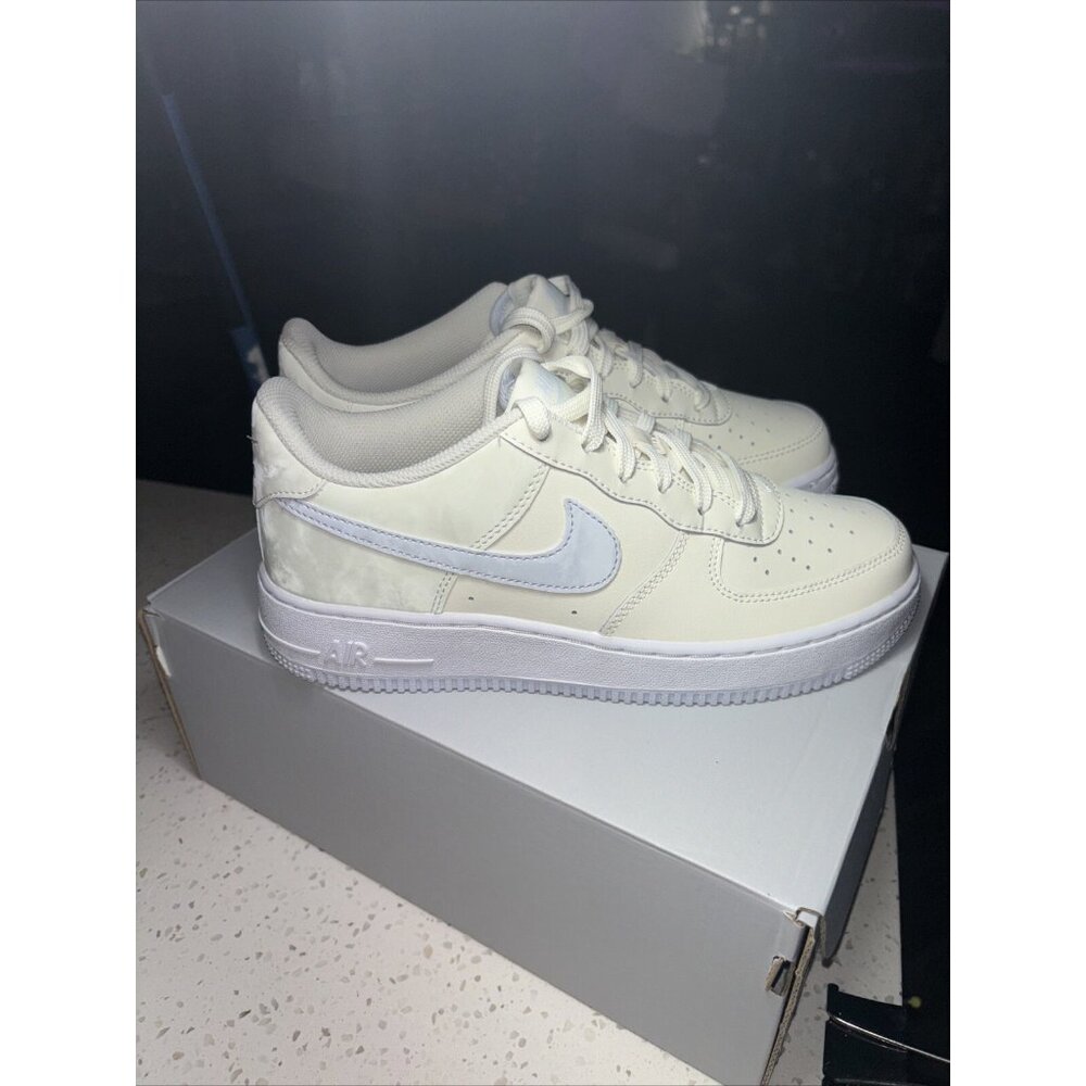 Nike Air Force 1 (GS) Shoes Big Kid’s SZ 7Y Pale Ivory/Grey CT3839-110 - Picture 5 of 8